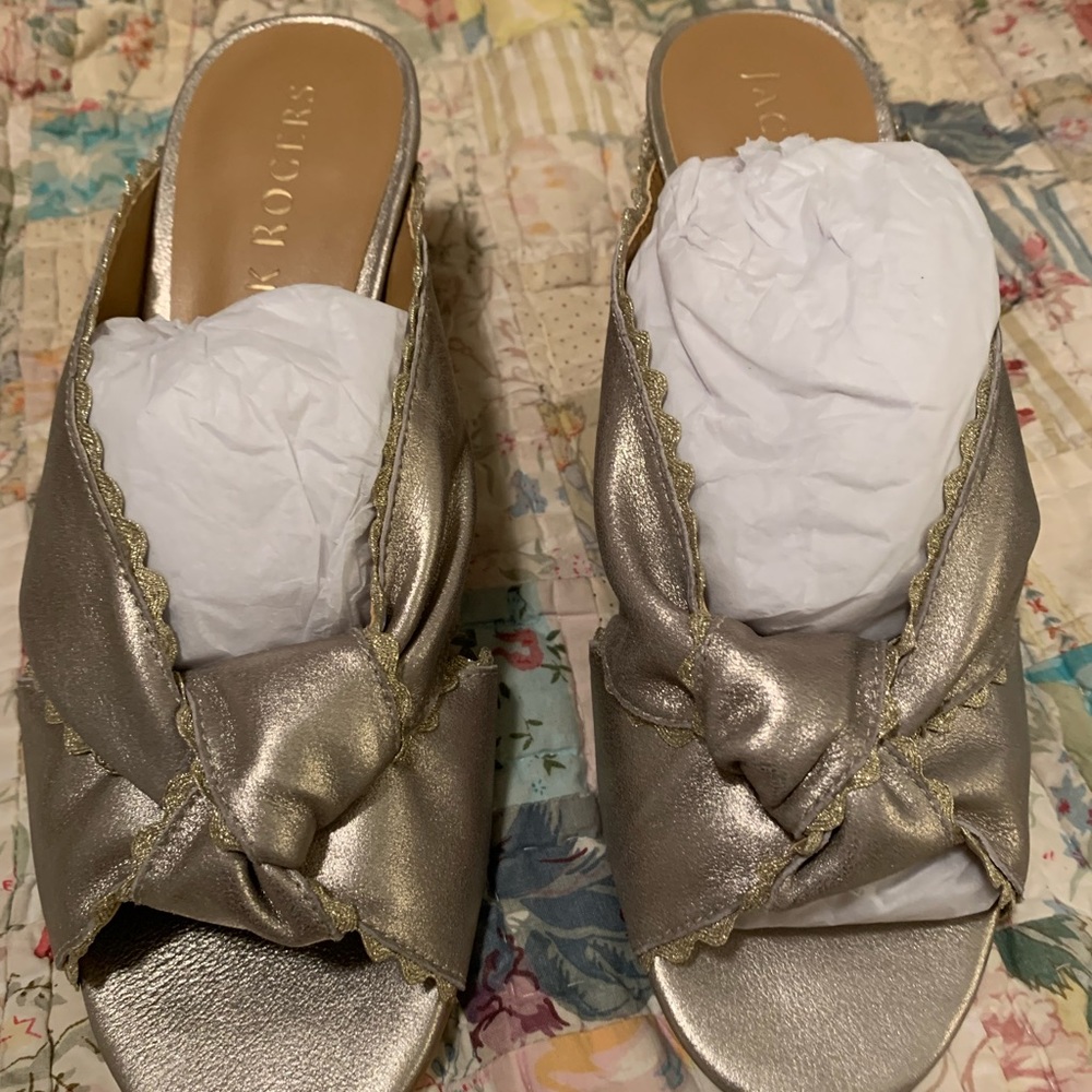 NIB | Jack Rogers Platinum Holly Suede Mules!! - Picture 3 of 8